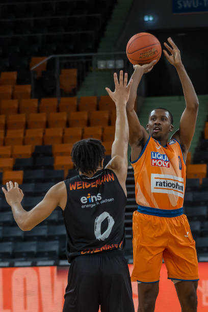 几名年轻球 几名年轻球