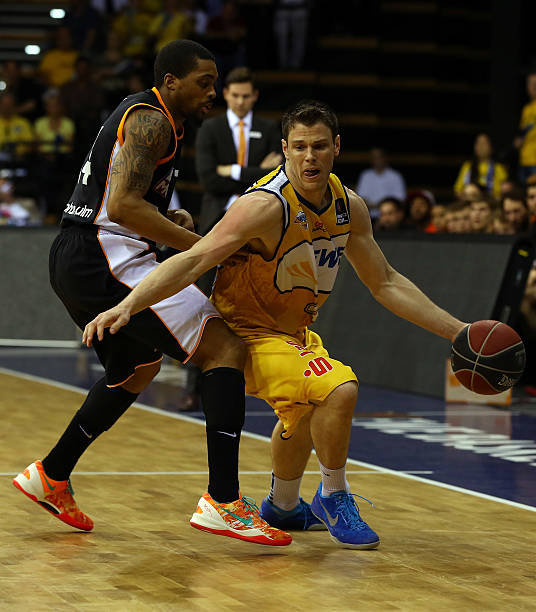 但苏亚雷斯 但苏亚雷斯